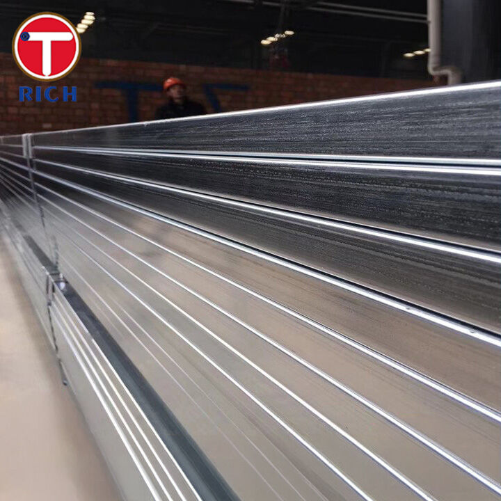 Tubos quadrados estruturais de aço carbono soldado a frio, ASTM A500, grau C, com resistência a 50 ksi