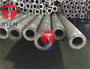 Bom preço. Tubos de caldeira sem emenda Ferritic do aço de liga de ASTM A335 on-line