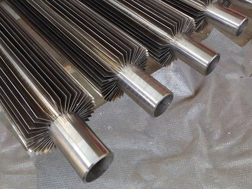 Bom preço. Os tubos Finned longitudinais do permutador de calor de ASTM A179 recozeram on-line